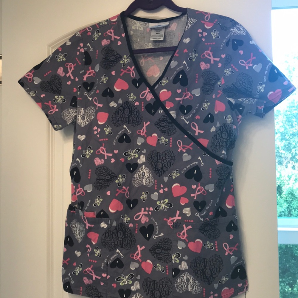 Scrub top